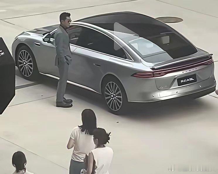 古天乐代言的车向来都靠谱，风云A9想必会迎来畅销。​13.99W的低配车型便拥有