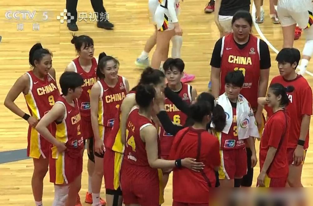 惨败比利时，张子宇独砍20分反成“遮羞布”，这才看懂郑薇的狠。
 
郑薇的战术板