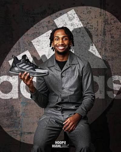 刚刚以榜眼身份被犹他爵士选中的达林·彼得森，已经在进入NBA后迅速收获一份重量级