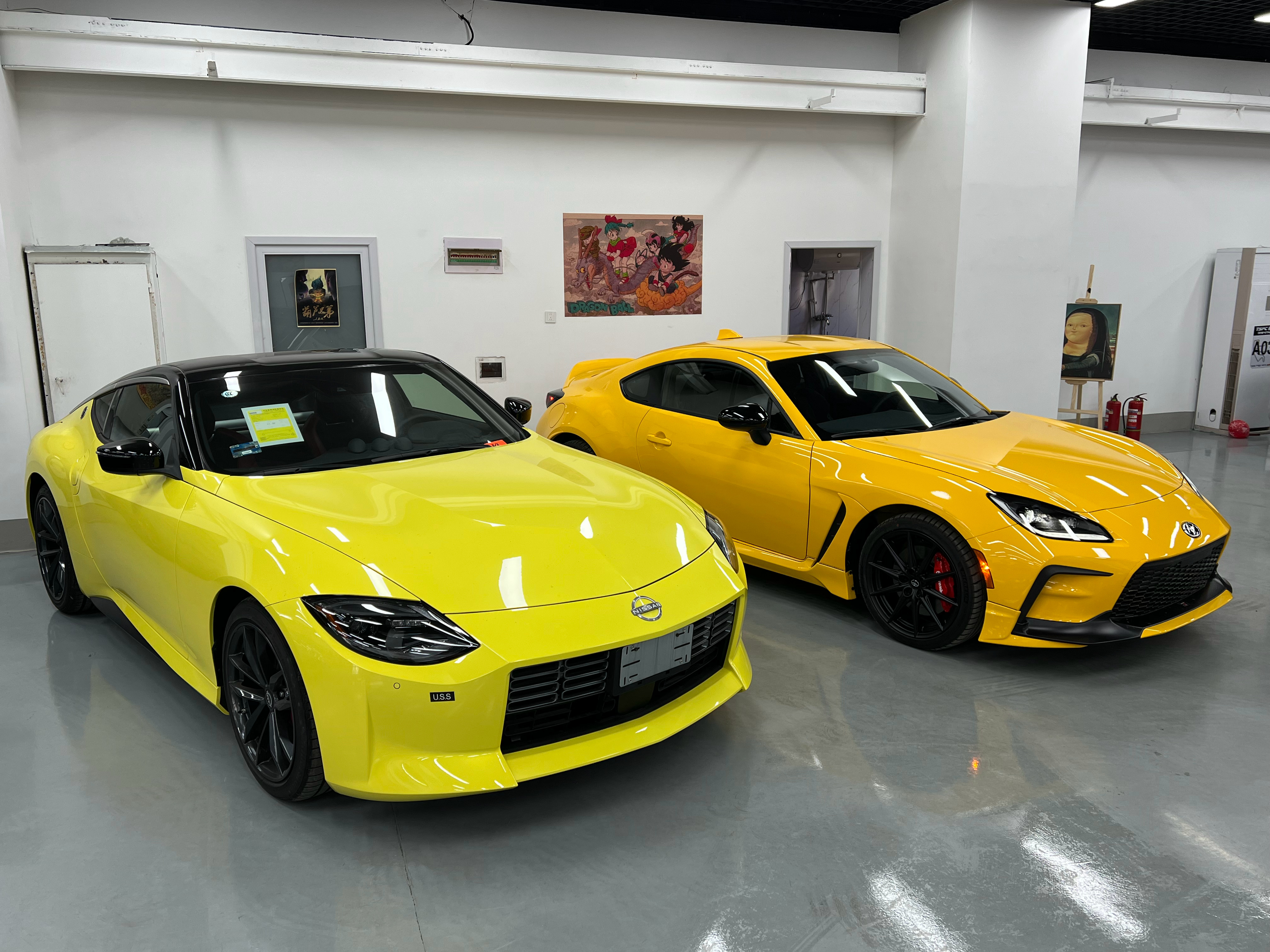 把GR86 停进来了身边是Nissan Z我的天～忽然发现这两个车价格一样心里五