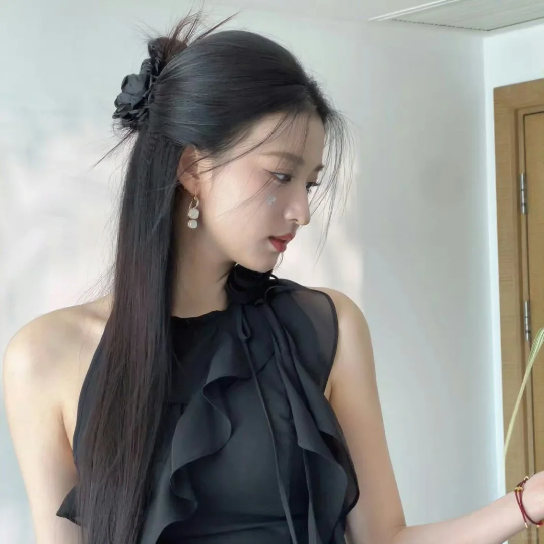 王楚然 美得好轻松，好适合大气的造型