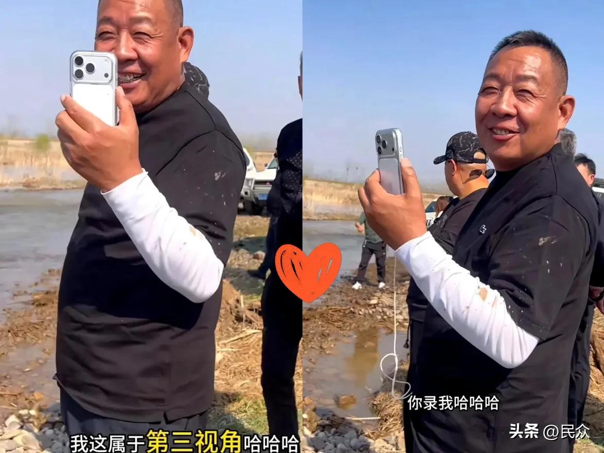 今天刷到一个关于于东来的细节，评论区的酸浪直接把我气笑了。

这位出了名“通透”