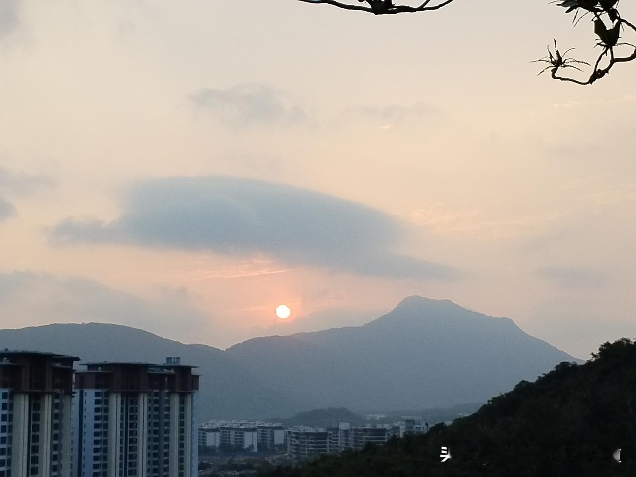 可以分享一张你拍的天空美照吗