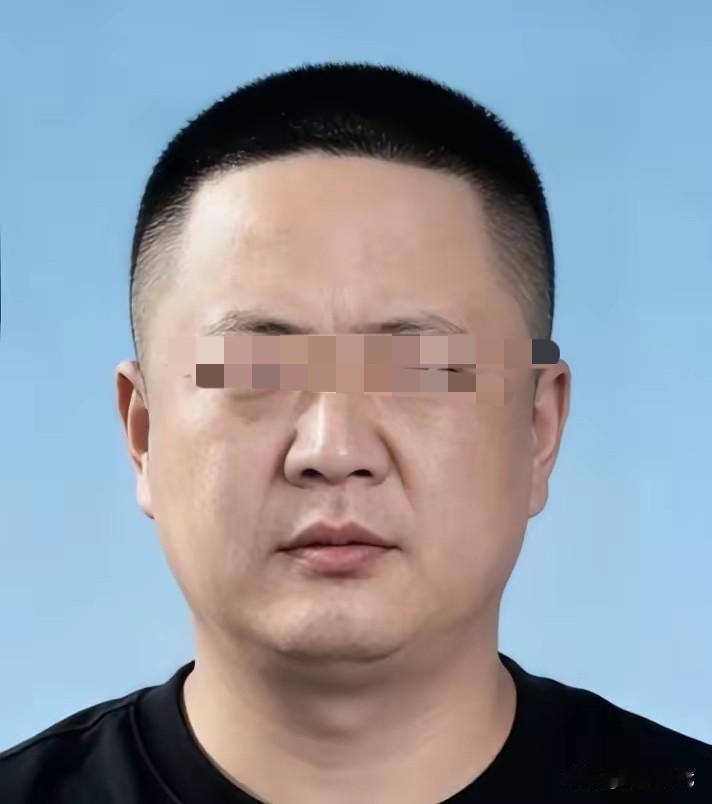 连欧某某的真实身份都被爆出来了！一看就知道不是什么善茬！首先就职单位应该做出反应