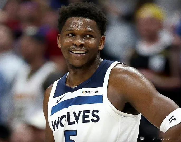 森林狼队119-114掘金队，华子轰30分+10篮板+2助攻+2盖帽在森林狼队V