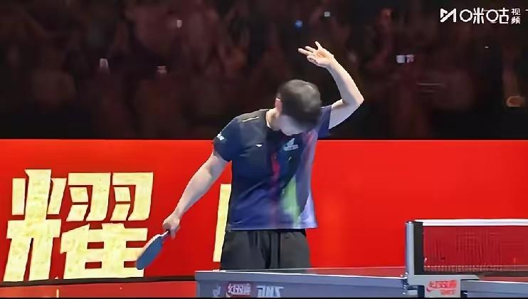 史无前例！孙颖莎手势一出，传奇再续！
 
澳门世界杯女单决赛落下帷幕，孙颖莎以4