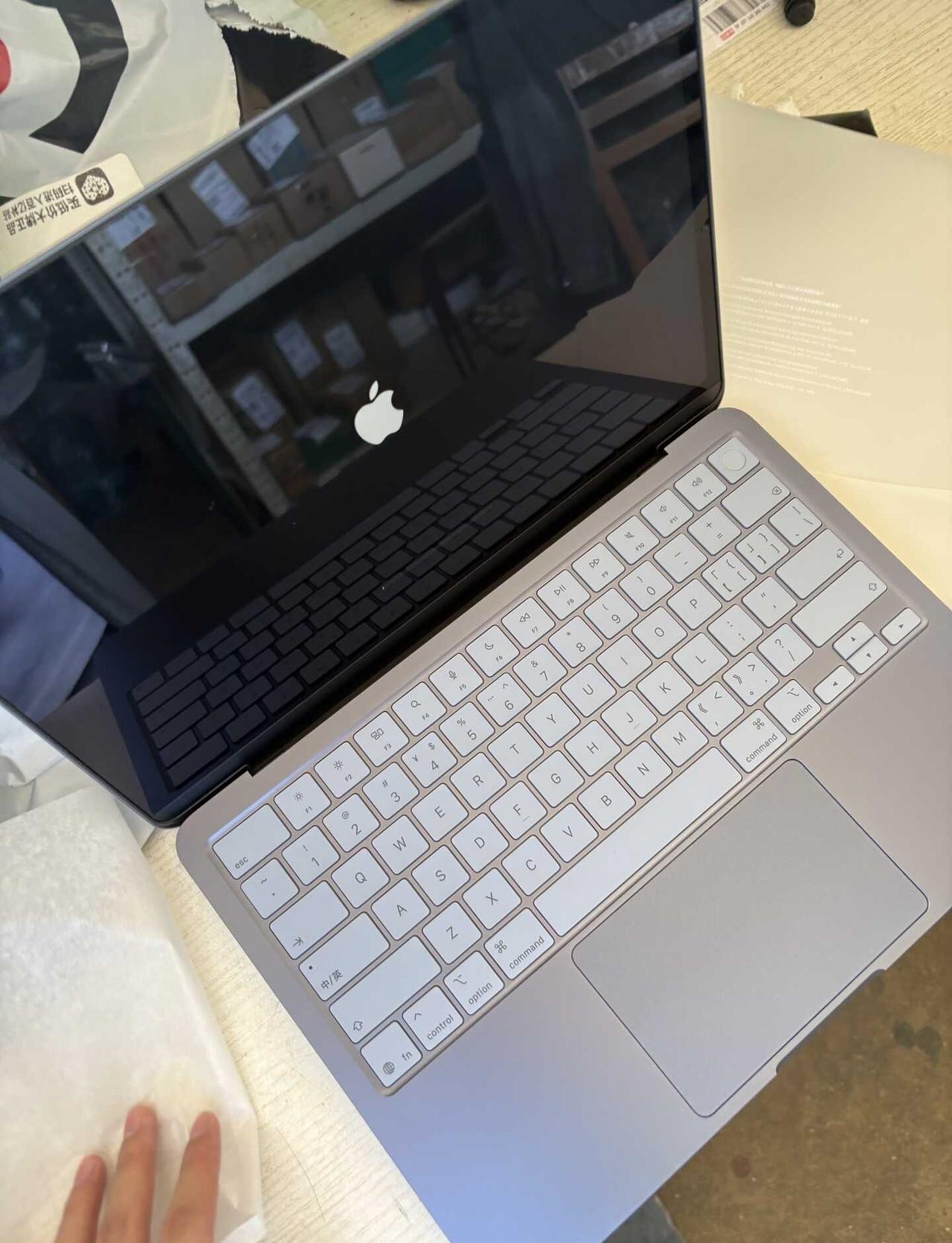 貌美的mac neo
[害羞][害羞][害羞]macbook 电脑