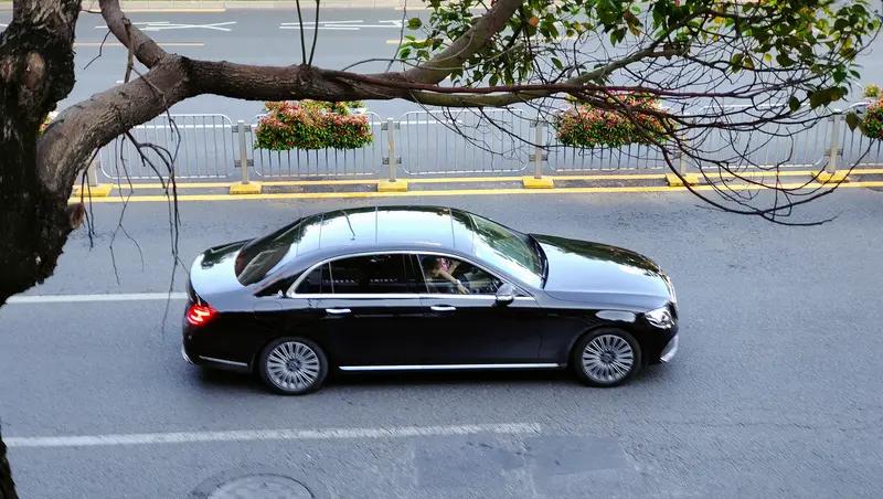 “握不住的大奔，留不住的玉芬”，“玉芬”系列神曲全网播放量突破10亿啦！这波热度