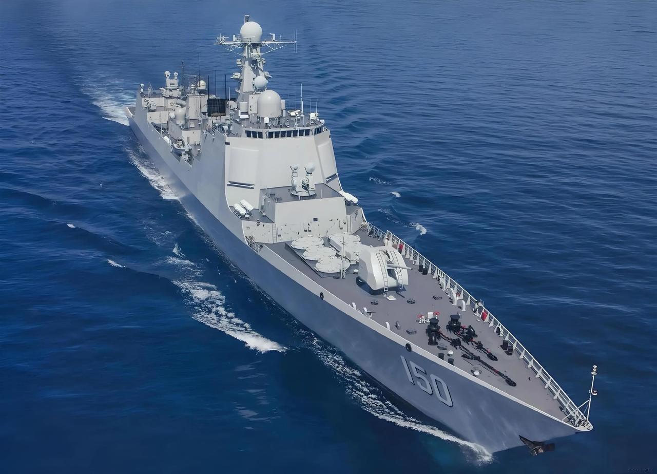 055型驱逐舰：远海作战体系的“核心节点”，并非孤立的重器。

055型万吨级驱