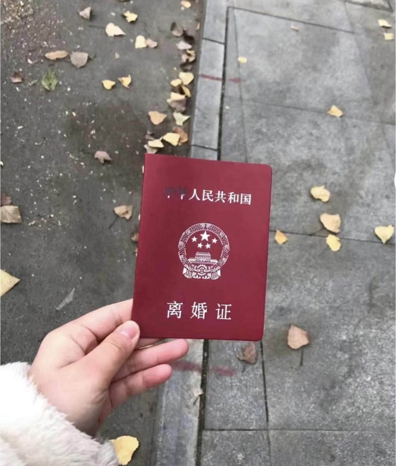 法官告诉我的一个有利于女生离婚的神奇操作

这个操作其实挺简单的，就是在离婚的时