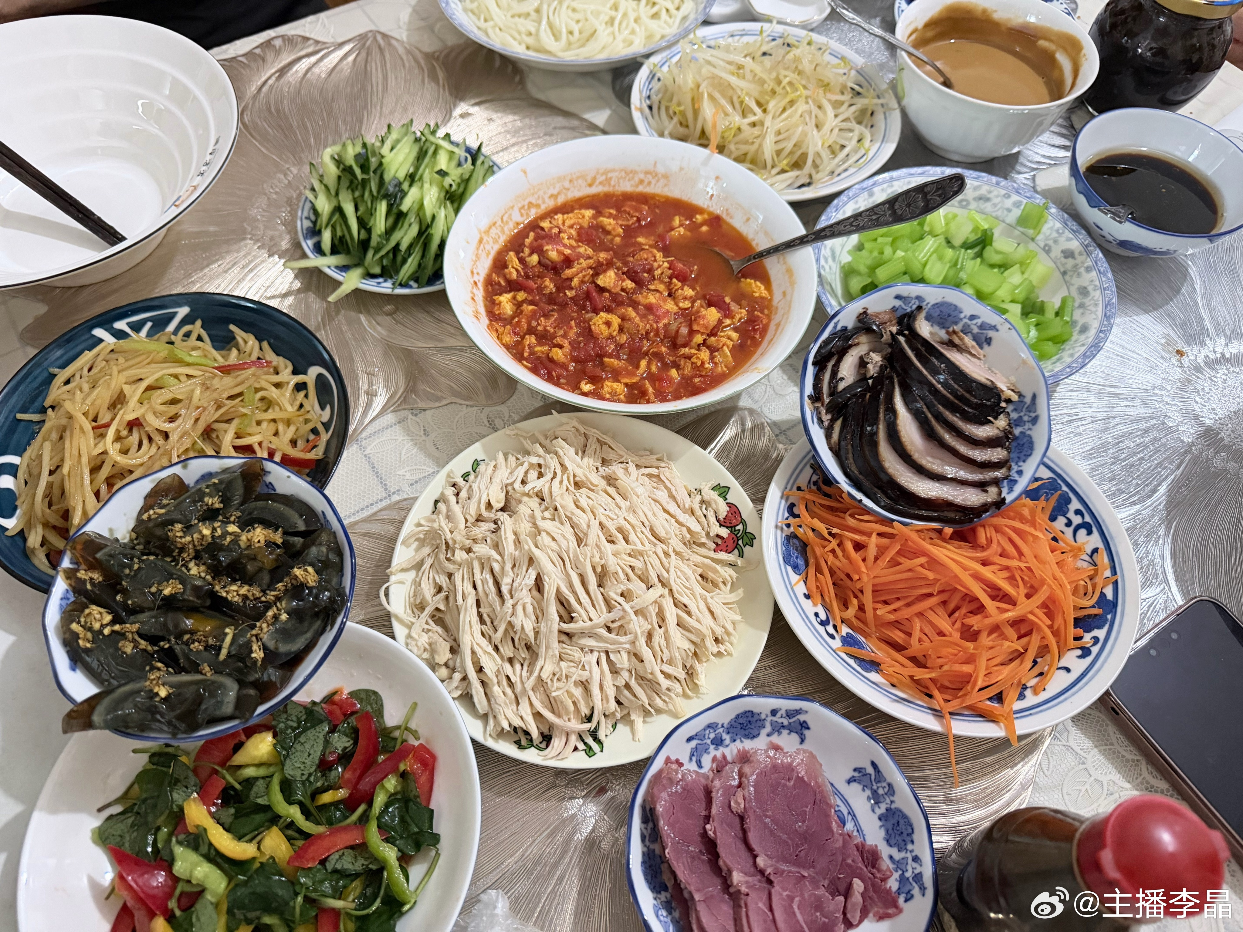 老李家的小饭桌 好久没营业了天热 吃点啥好呢 吃面吃面次吃面 