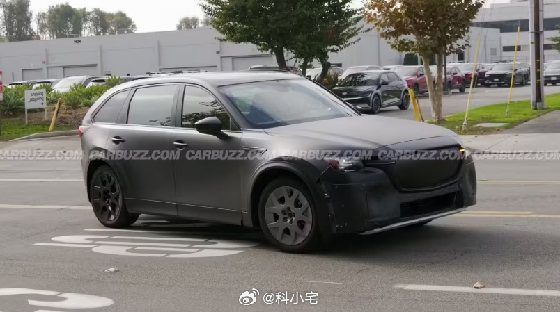 马自达全新纯电 SUV 首度现身，借用 CX-80 和 CX-90 的混合车身，