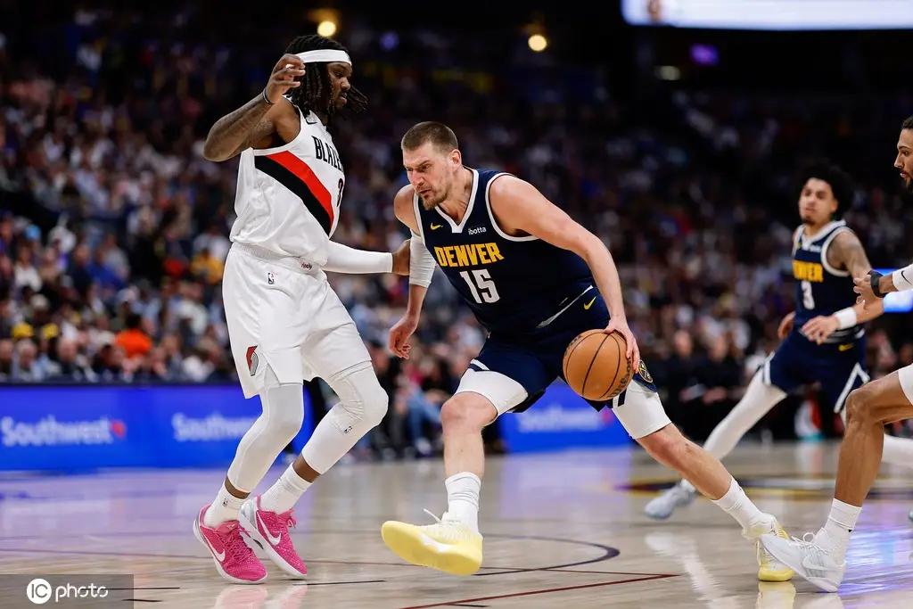 今天掘金主场137-132加时险胜开拓者，这场胜利的意义远不止一场普通的常规赛。