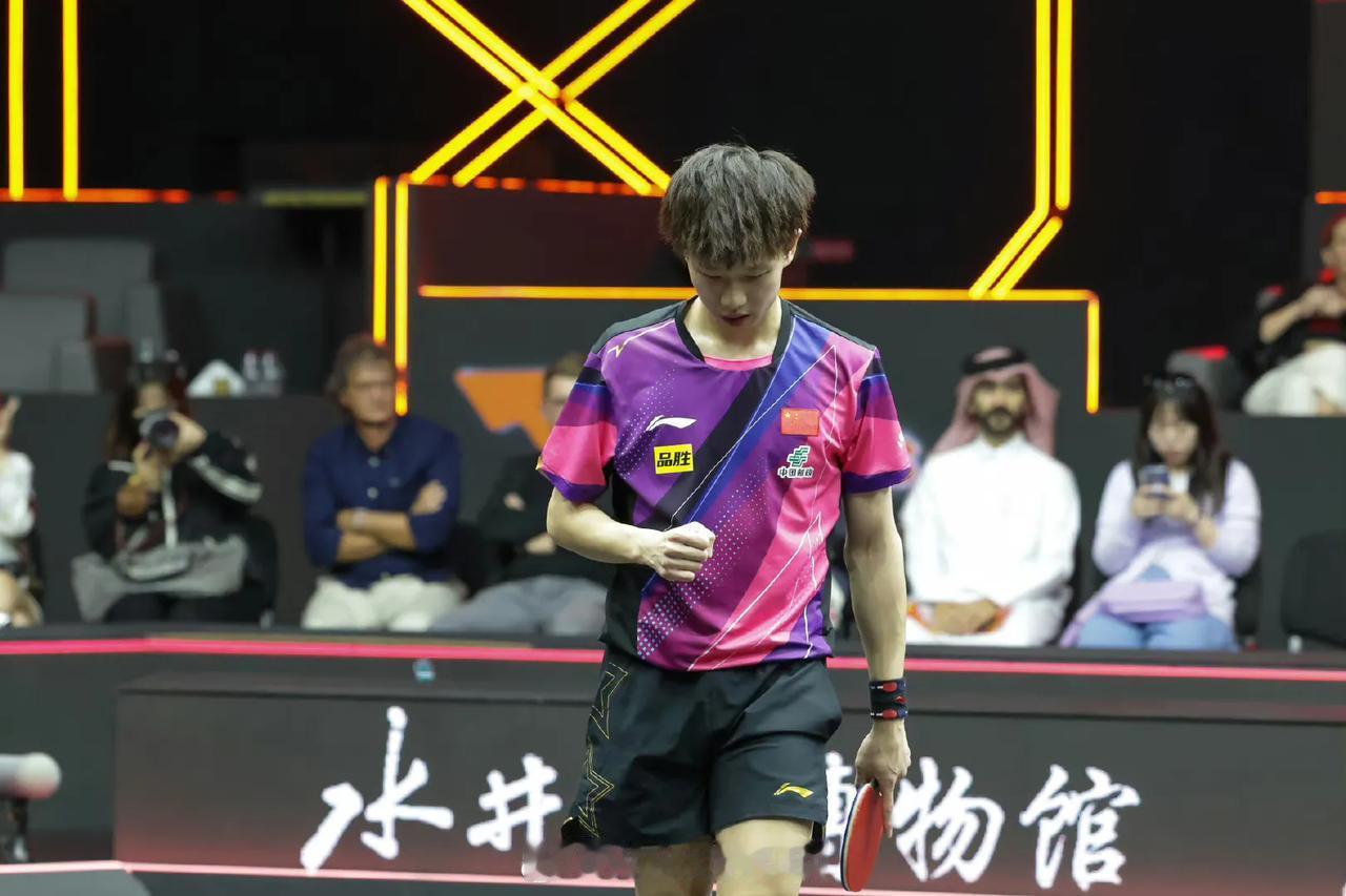 继樊振东、梁靖崑闯进2023WTT多哈男子总决赛8强后，国乒马龙、林高远、王楚钦
