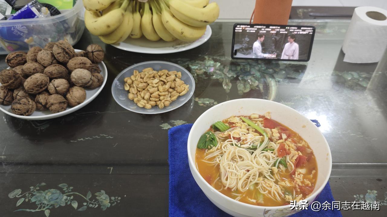 老婆在家，跟我说起女儿的学习情况，吐槽女儿学习不主动，除了老师安排的作业，其他是