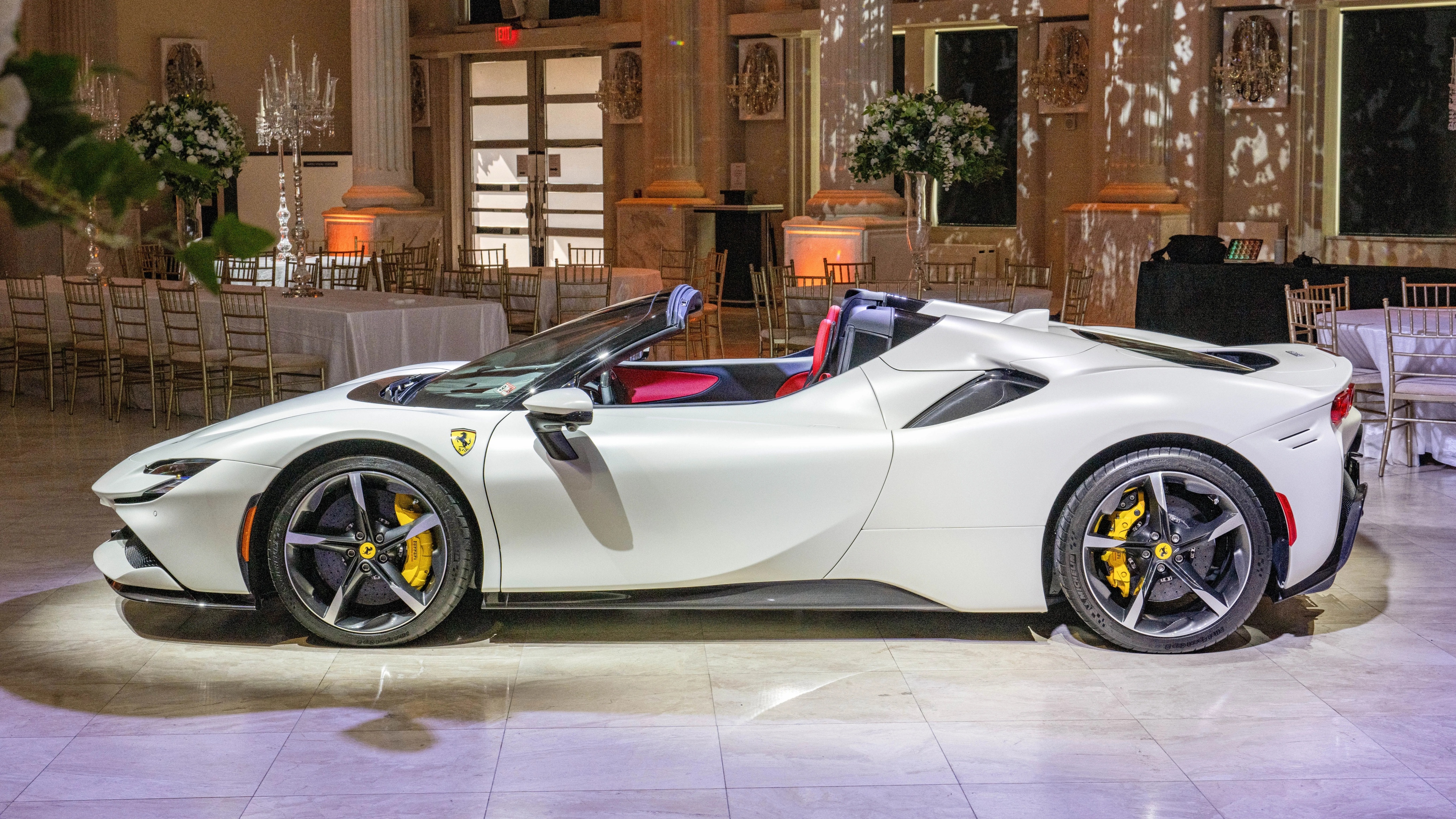 Ferrari SF90 Spider指导价499.8万搭载 4.0L  V8双