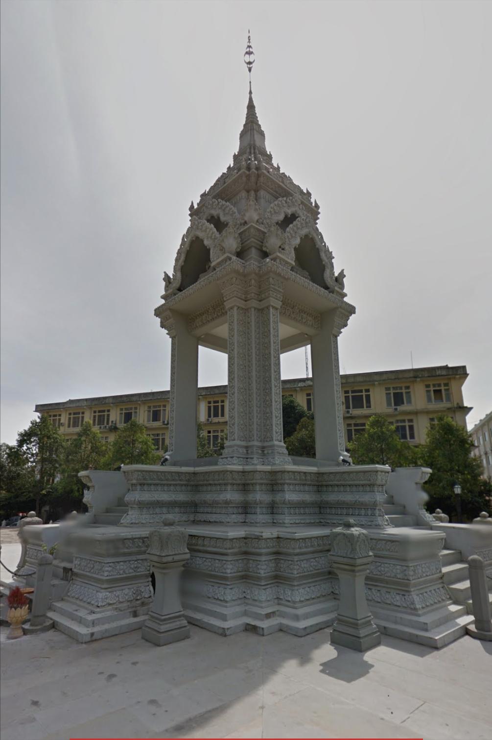 国家：柬埔寨
首都：金边
PS：柬埔寨是个佛教国家，与中国非常友好。
首都金边这