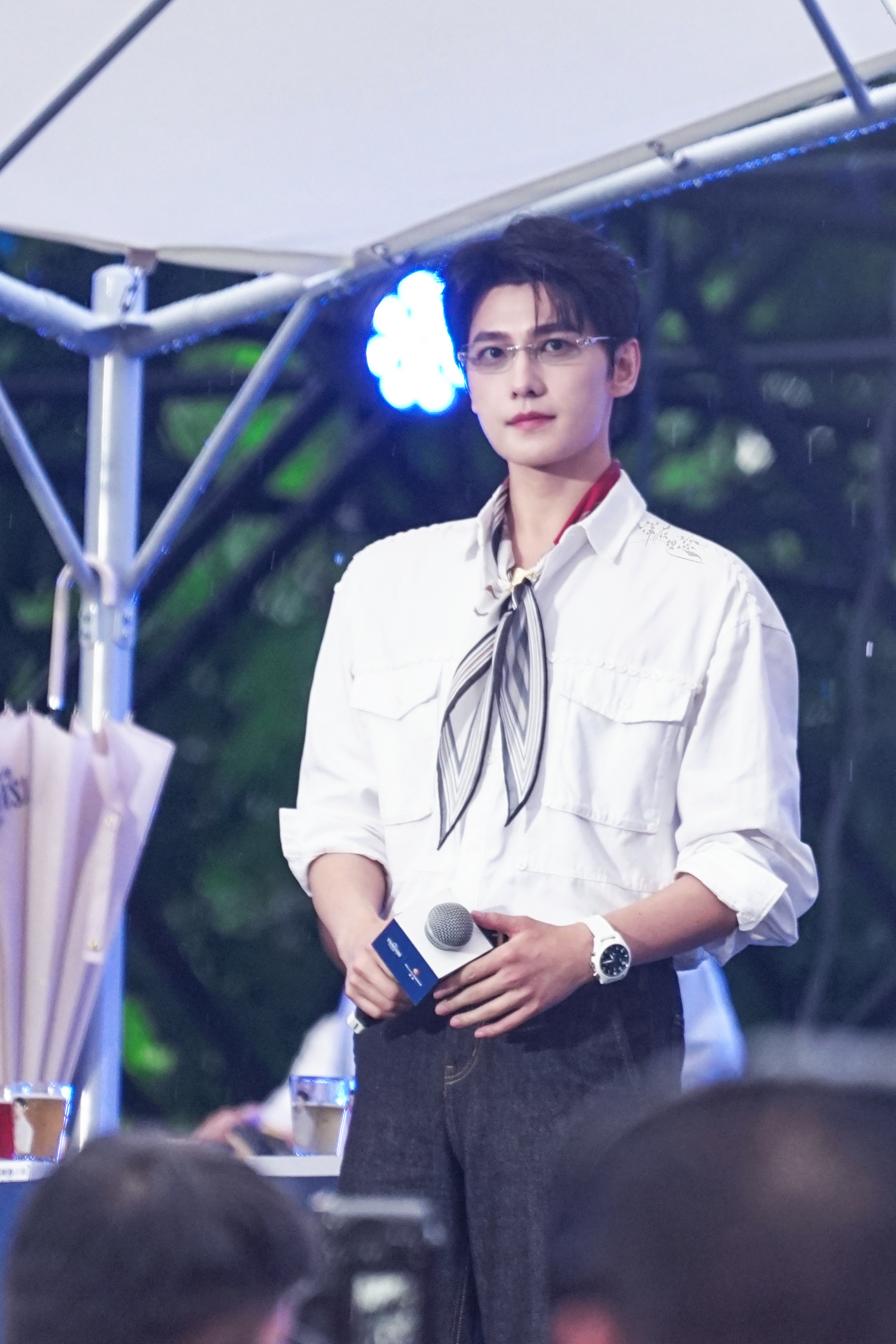 📷复古港风男神feel，一举一动，一颦一笑，风情万种。【6月28日青岛啤酒白啤
