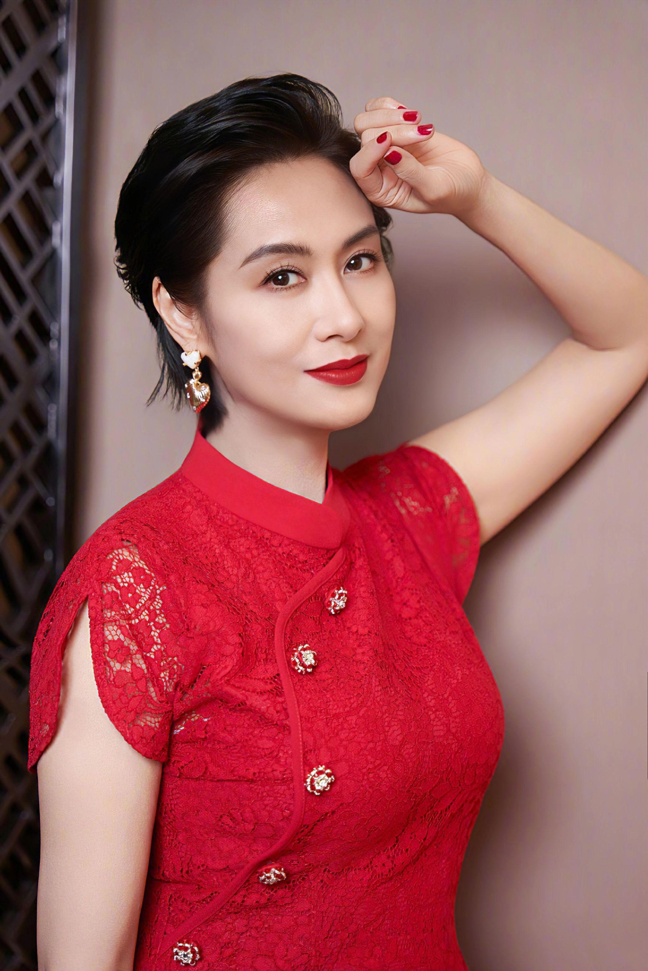 没人知道，喧嚣落幕、人潮散尽后，总有人会独自唱起《大话西游》的旋律。 ...