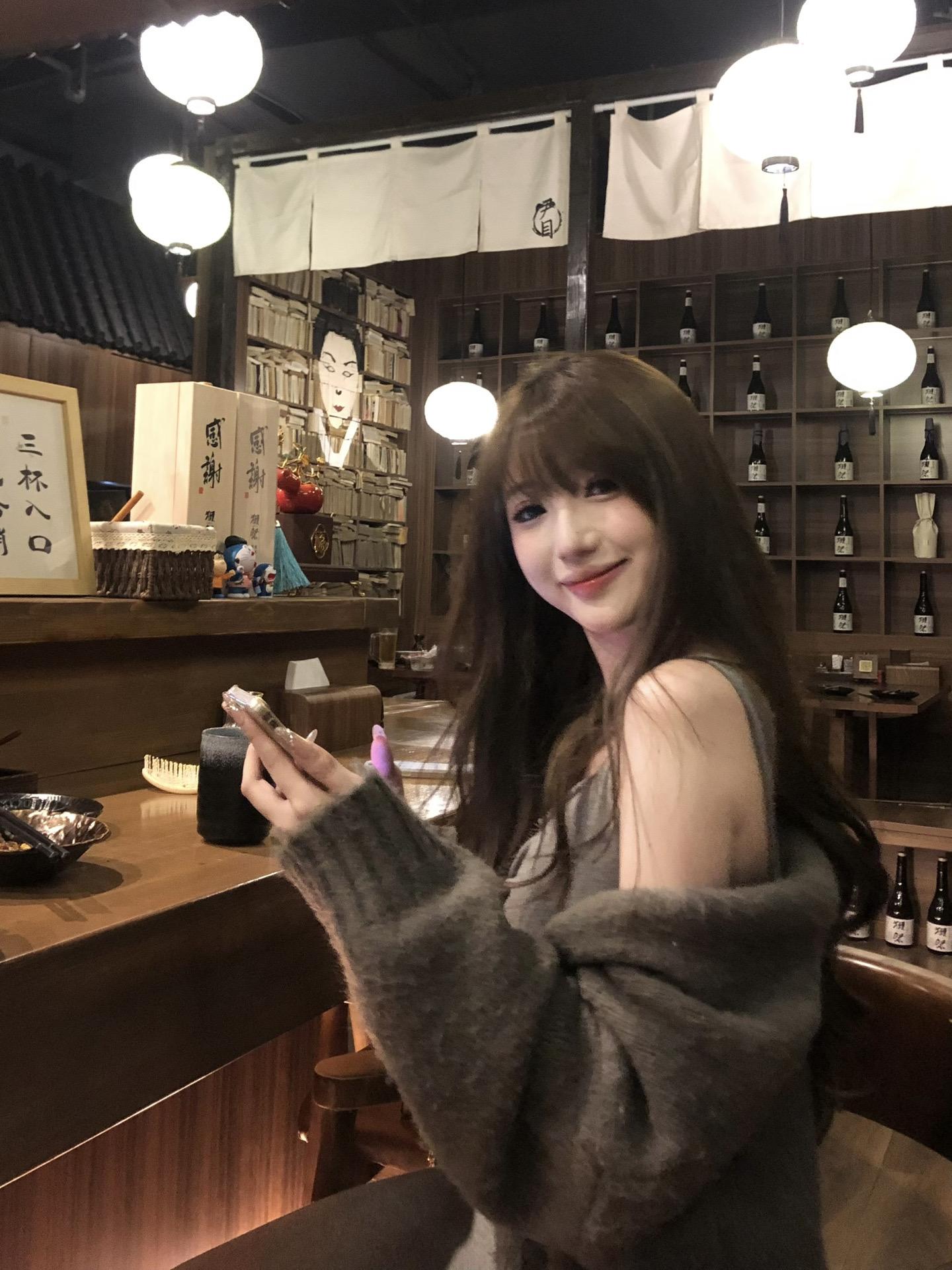 我把痛苦当笑话讲 直到有人哭着说这并不好笑.