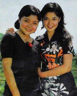 两位八十年代银幕上的青春女明星，您还记得她们主演的影片《黄土地》、《乡情》吗？