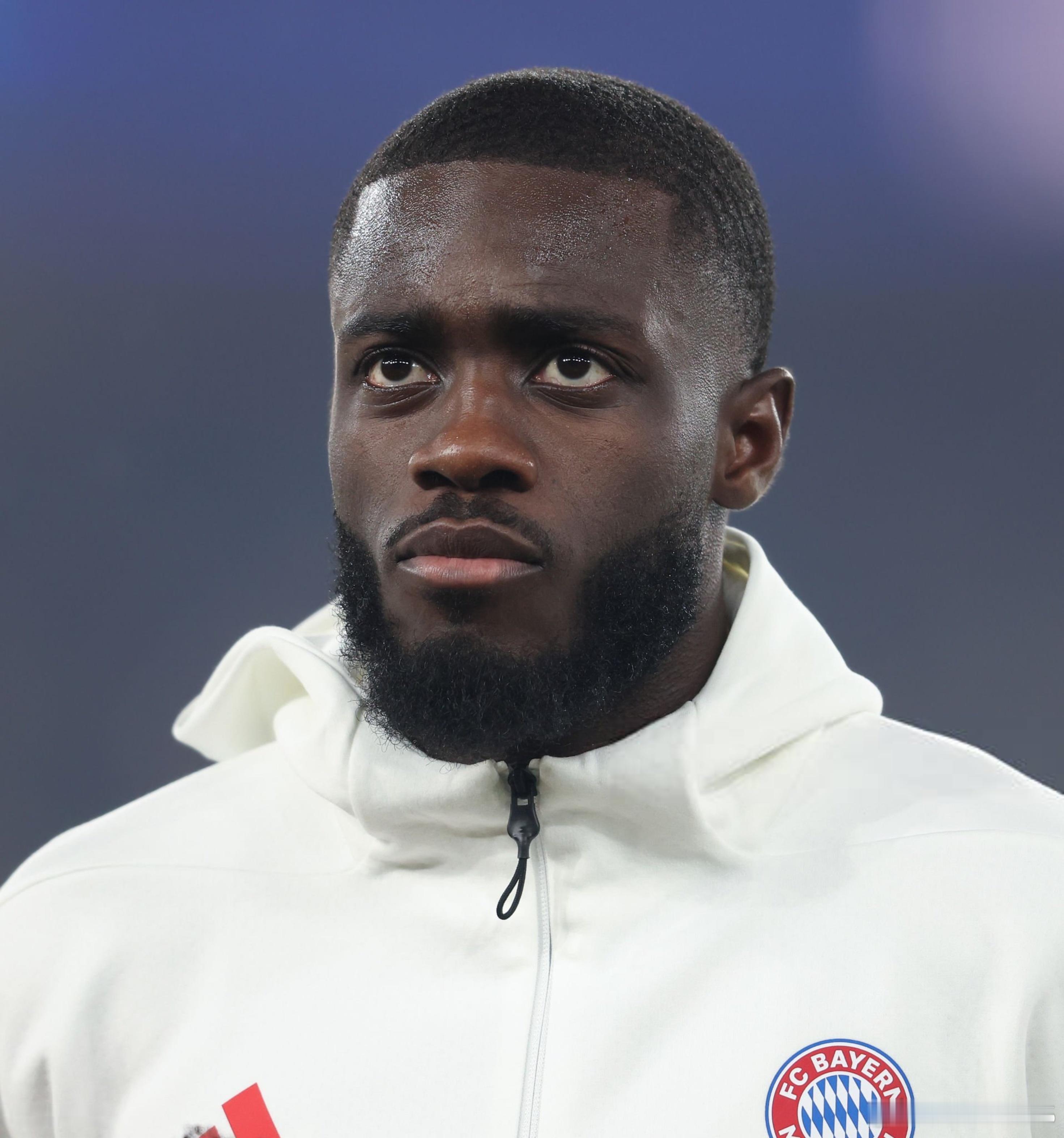 🚨［圖片報］：拜仁慕尼黑管理層對烏帕梅卡諾續約持樂觀態度，並認為薪資並非他決定