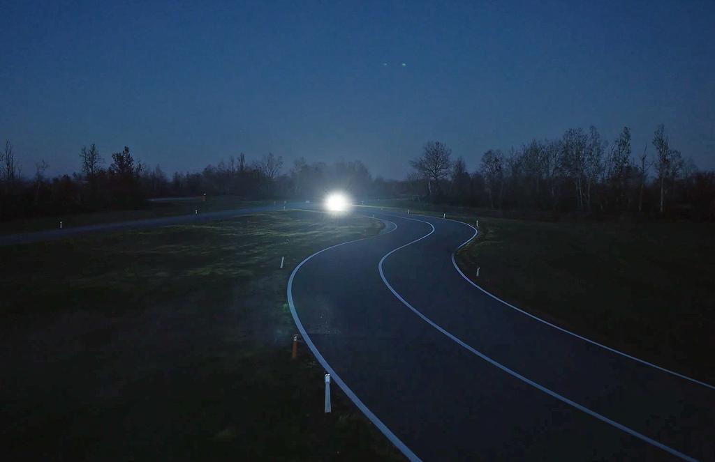 法拉利在最近的一集官方预热系列视频结尾，首次展示了其纯电动超跑Luce的动态画面