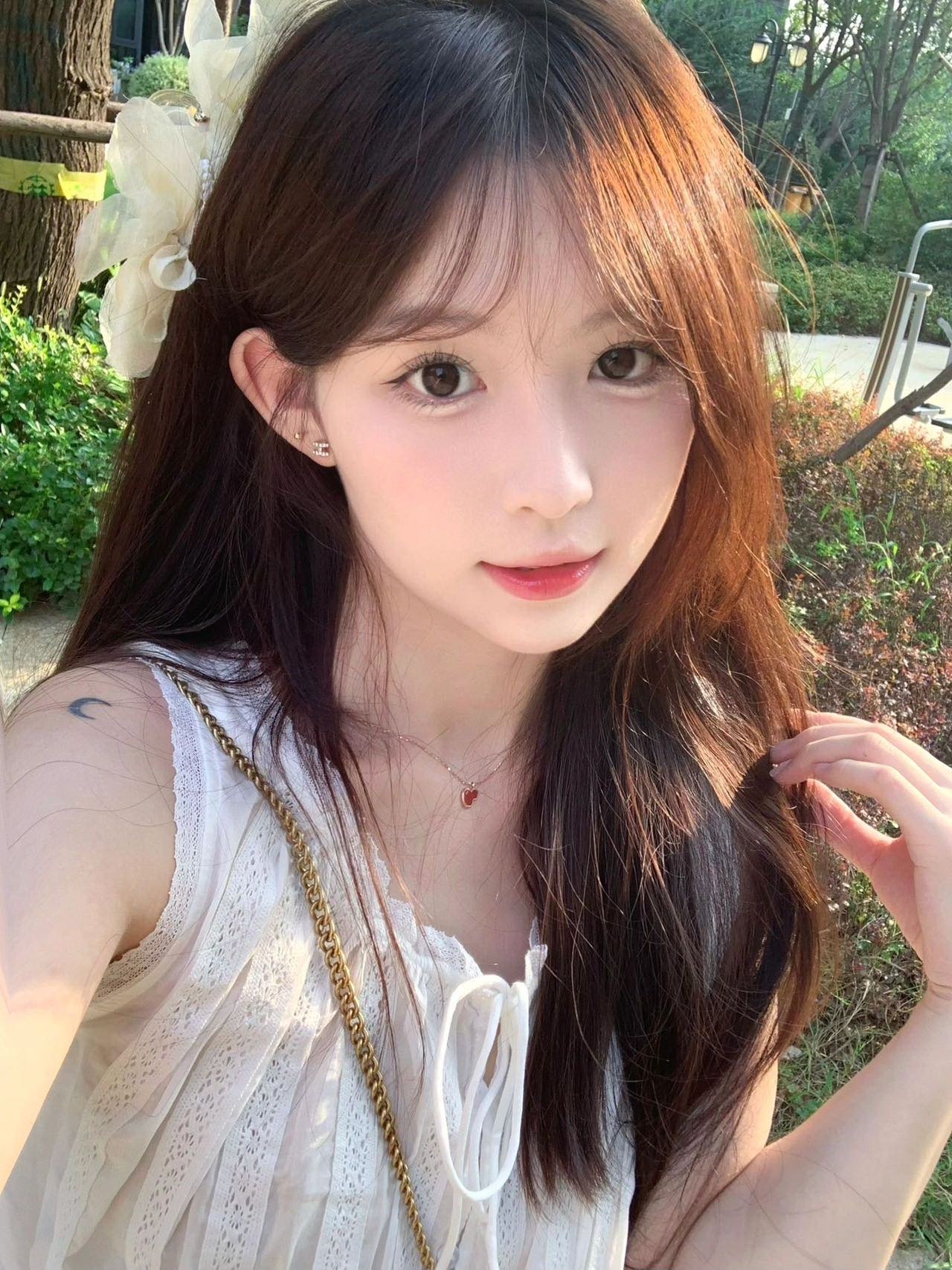 在广州清纯美女 ​​​