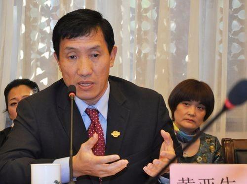 “中国拿什么挑战美国？人均收入只有人家的8%！”就是这位中国经济领域专家-黄亚生