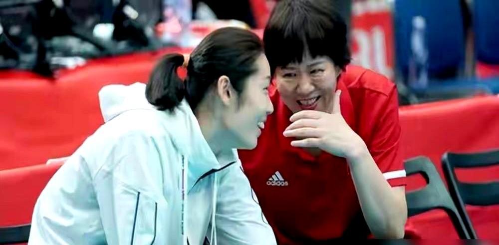 “你能不能硬一点！”

里约决赛最要命的时候，郎平盯着朱婷吼出这句话，全场瞬间安