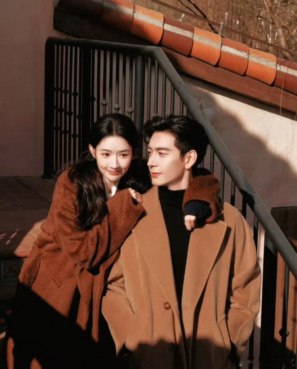 突然的喜欢前期癫中间甜结局虐 编剧脑洞开到离谱，前期癫得像吃了菌子，全程爆笑停不