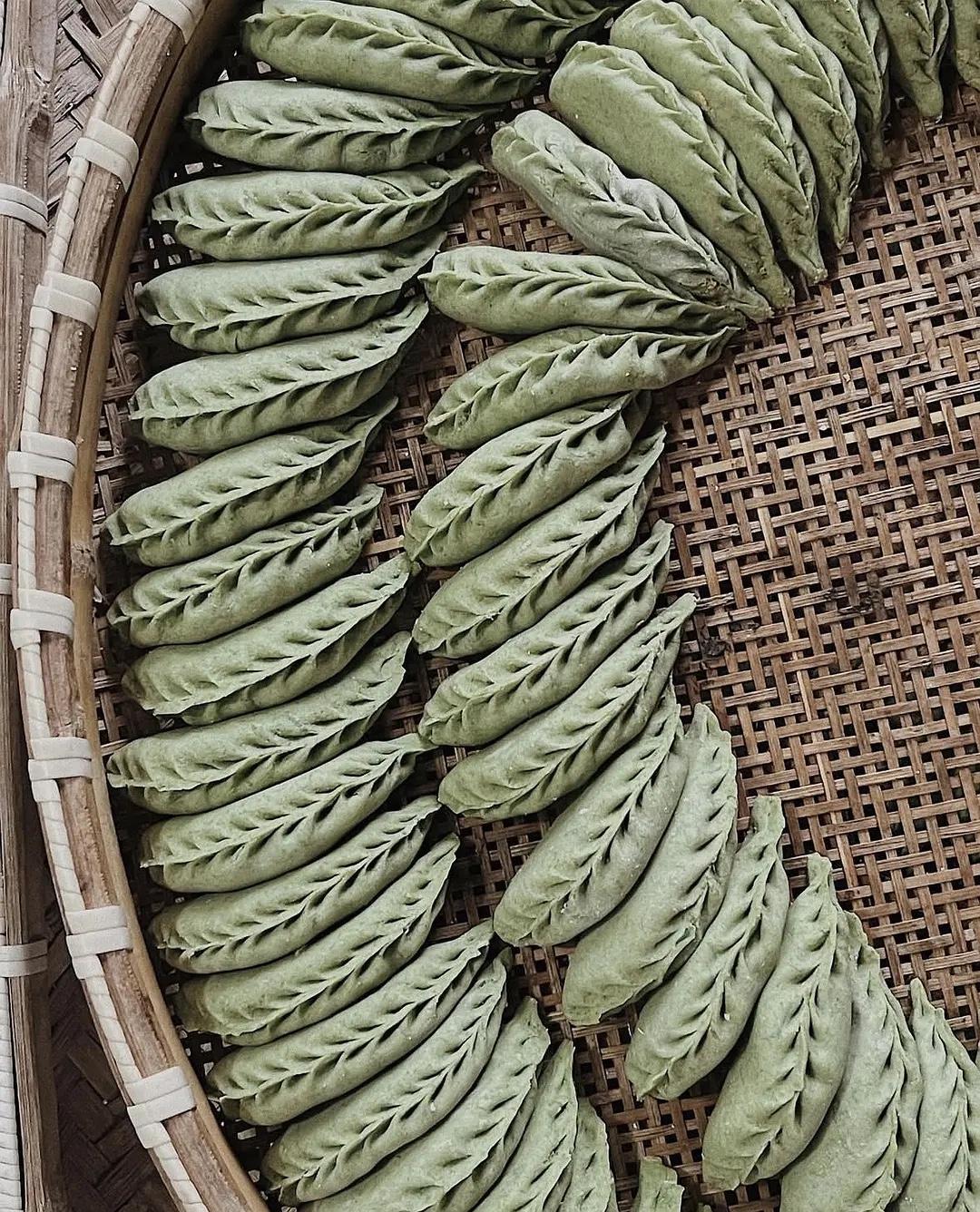 老祖宗留下的“识人术”，太准了:

1、低头走路的人心计多。
2、好 色的女人，