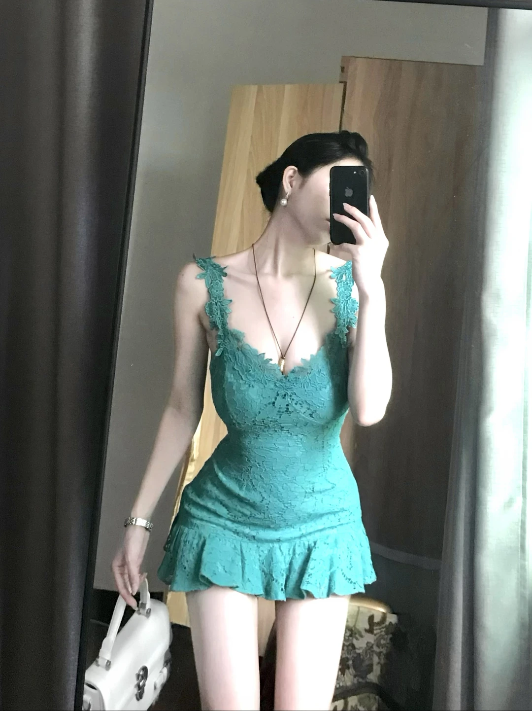 好美好显白的蓝裙纸啊啊啊！