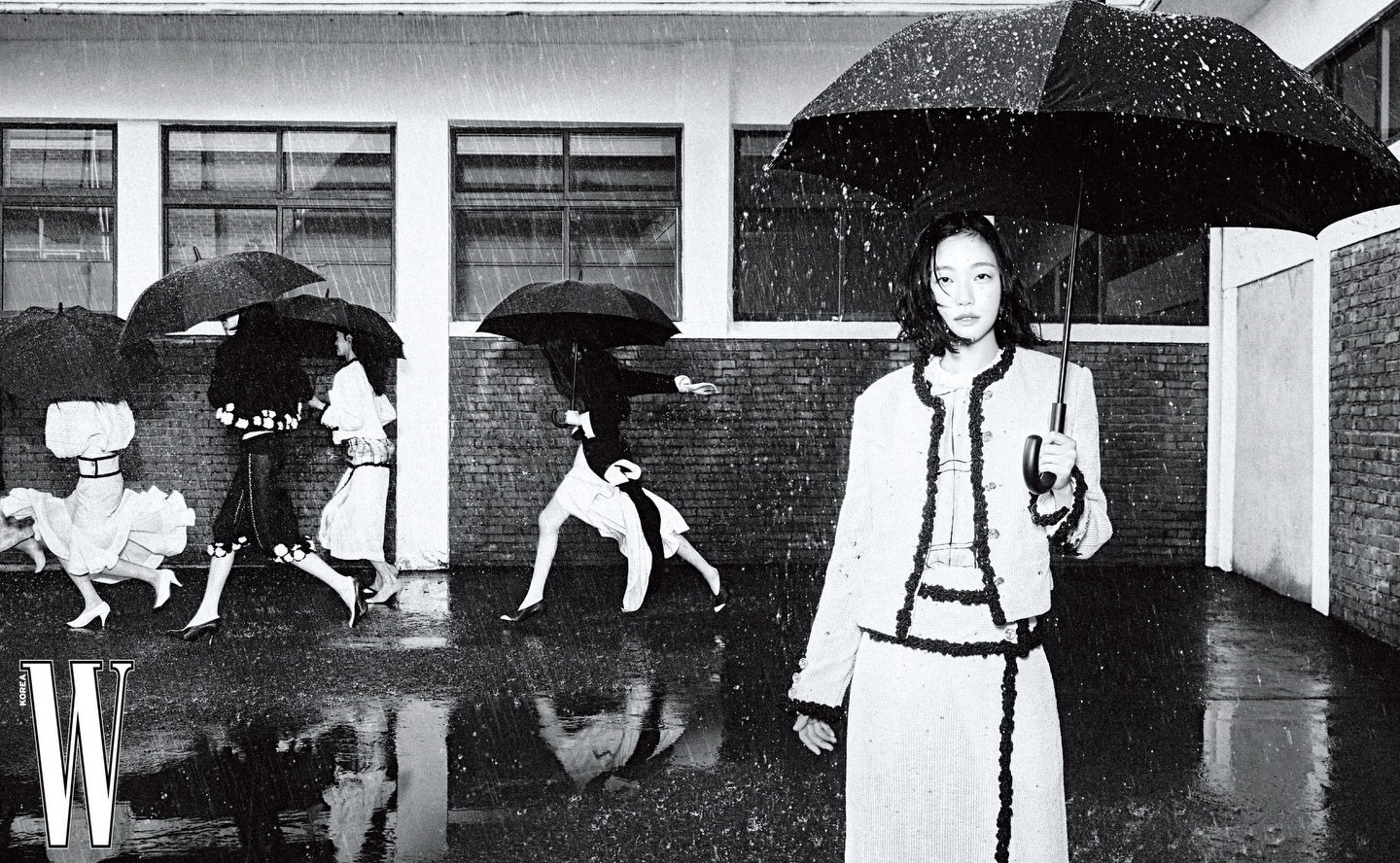 与模特一同入镜的这两张好喜欢🖤 