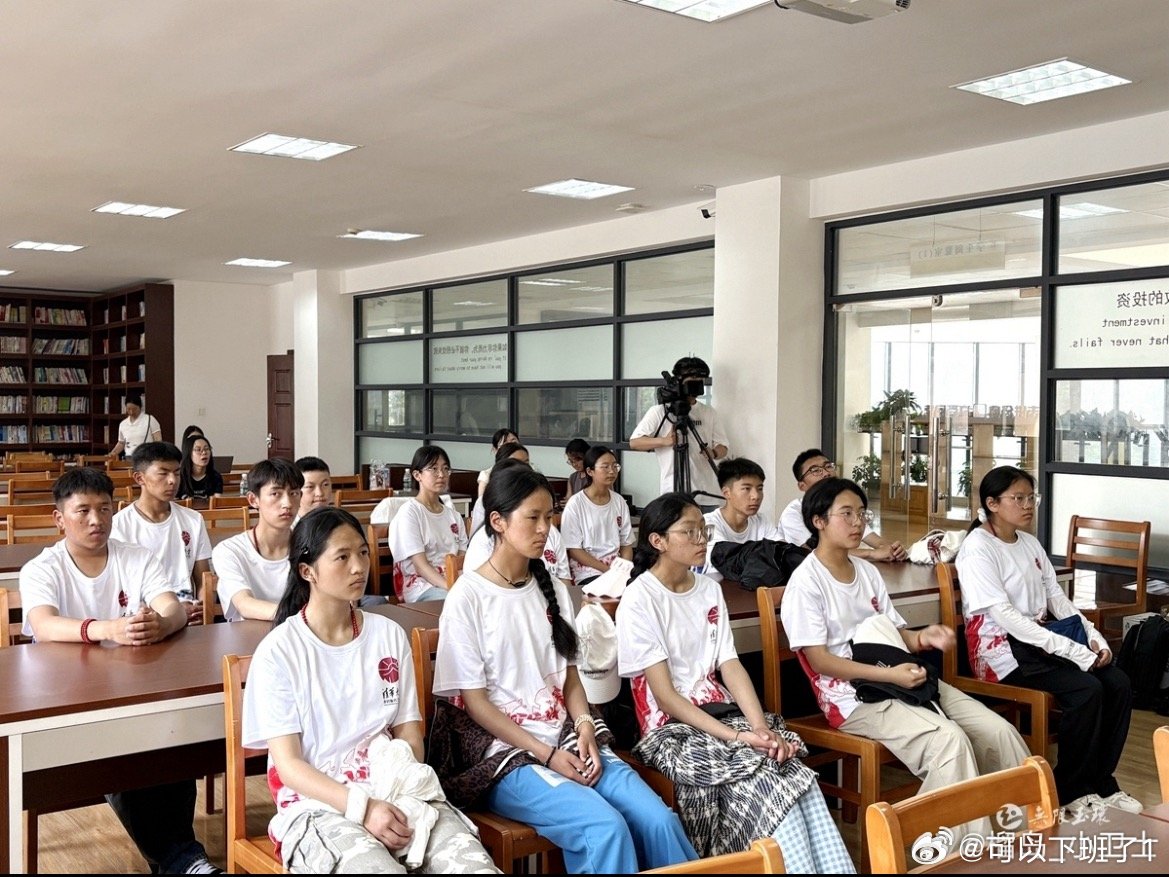 玉环炉霍跨越千里共同开启研学之旅“和合山海青听”研学营落地玉环中学，四川炉霍学子