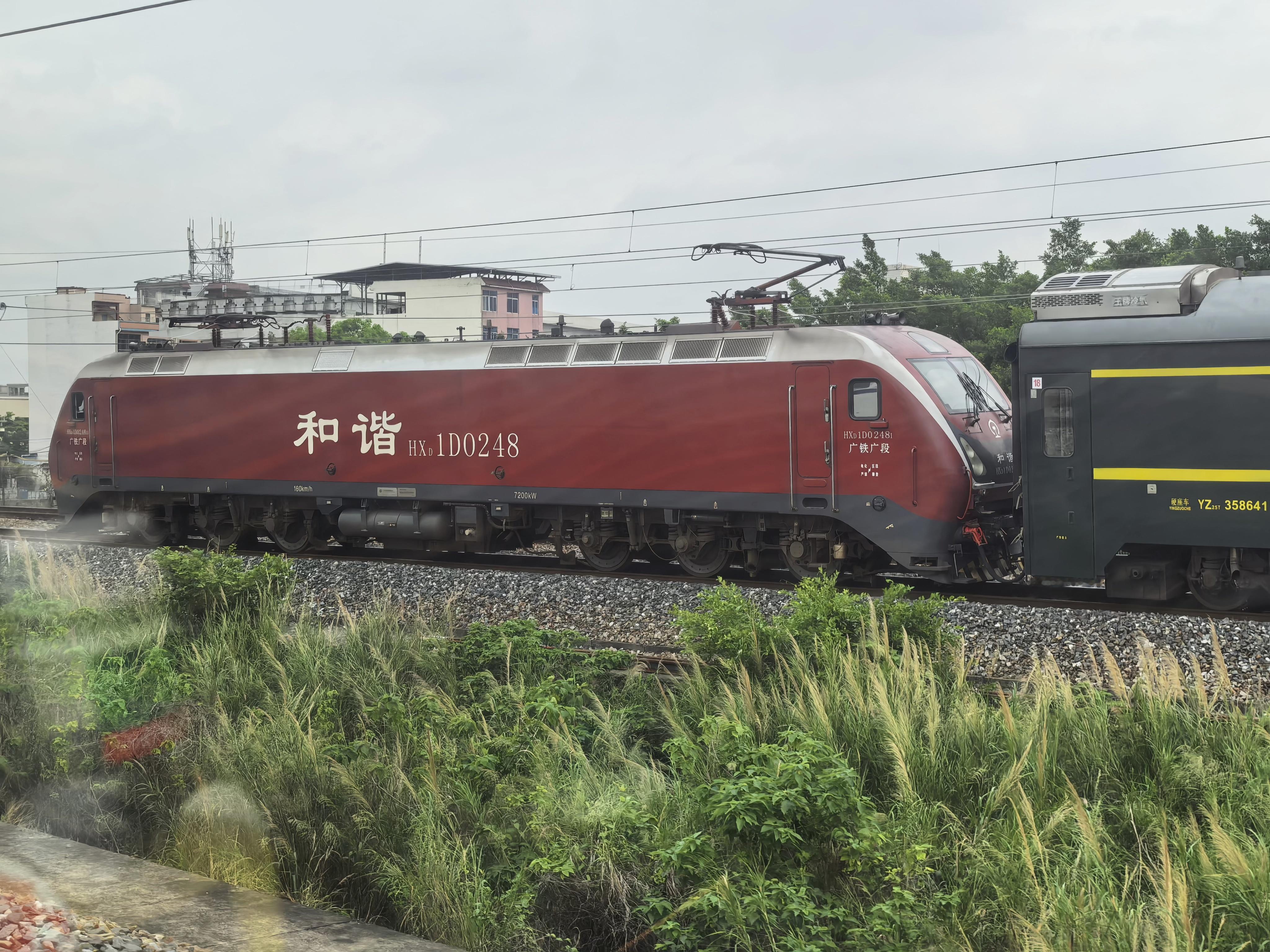 绿皮火车真帅，巨好看。 