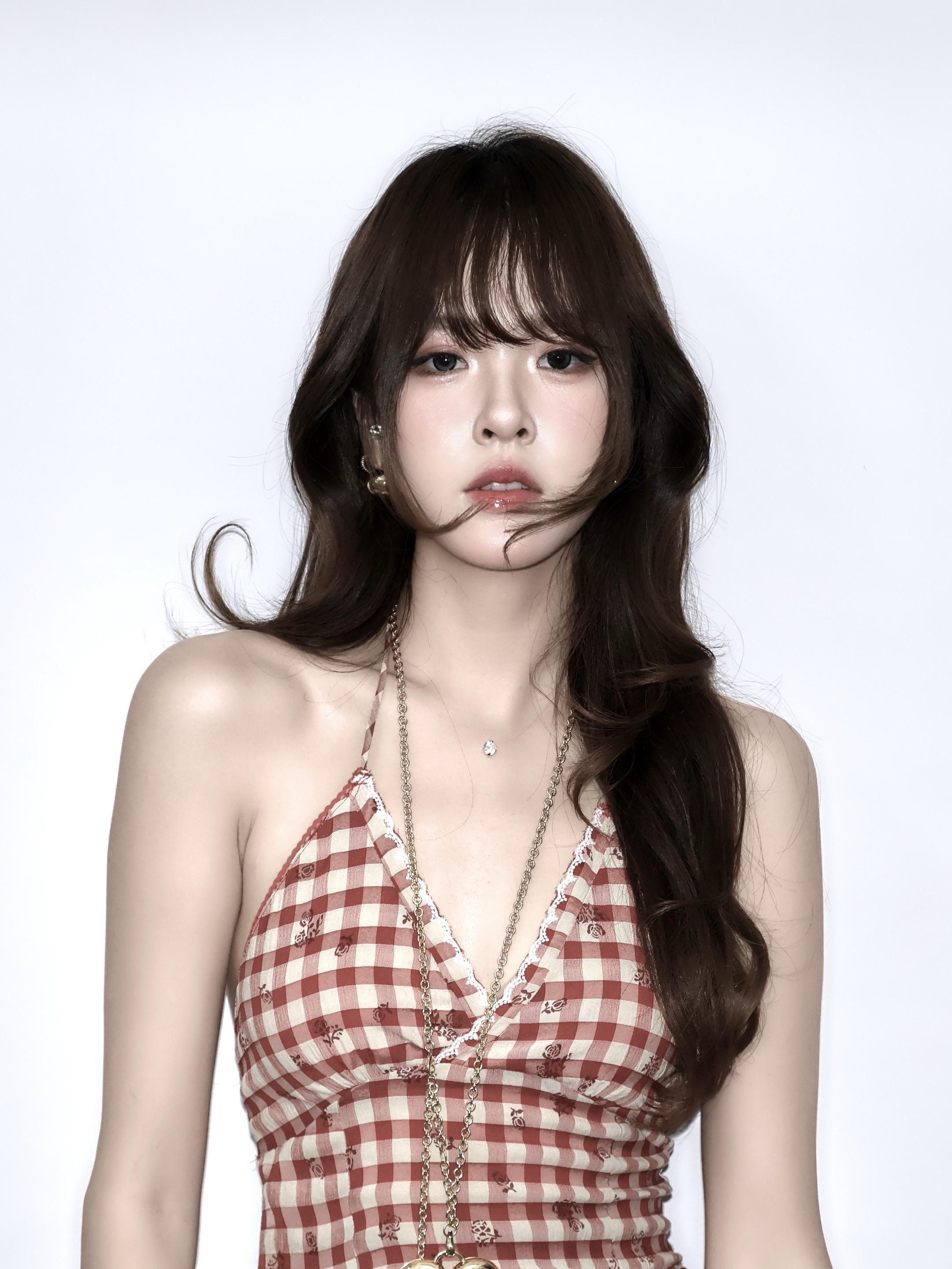 权威大头照拍到了📸。