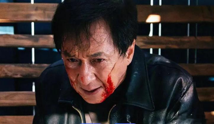 要说娱乐圈老当益壮的劳模，有，但不算很多，成龙绝对算其中之一。不知道是因为功夫明