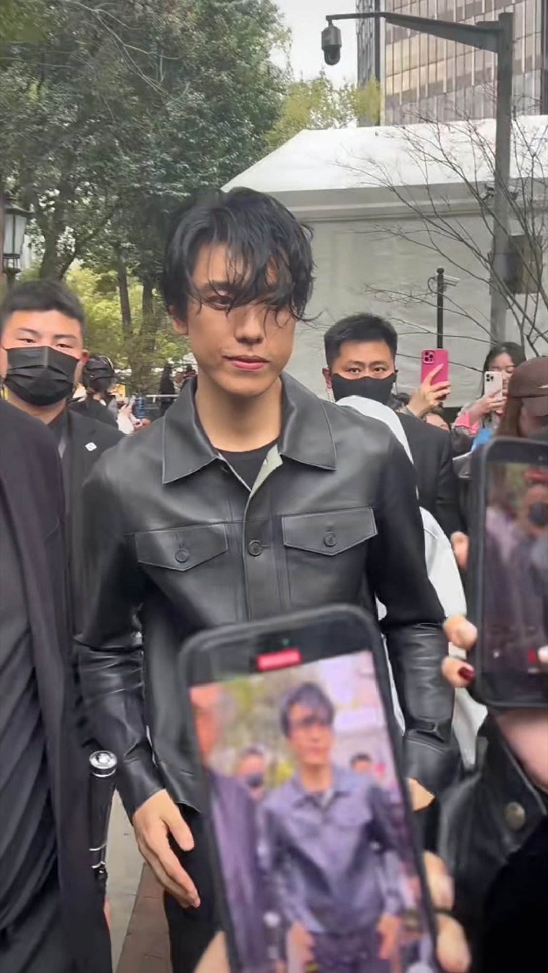 没认出来这是王子异这是王子异？！差点没认出来，风格变化好大啊 