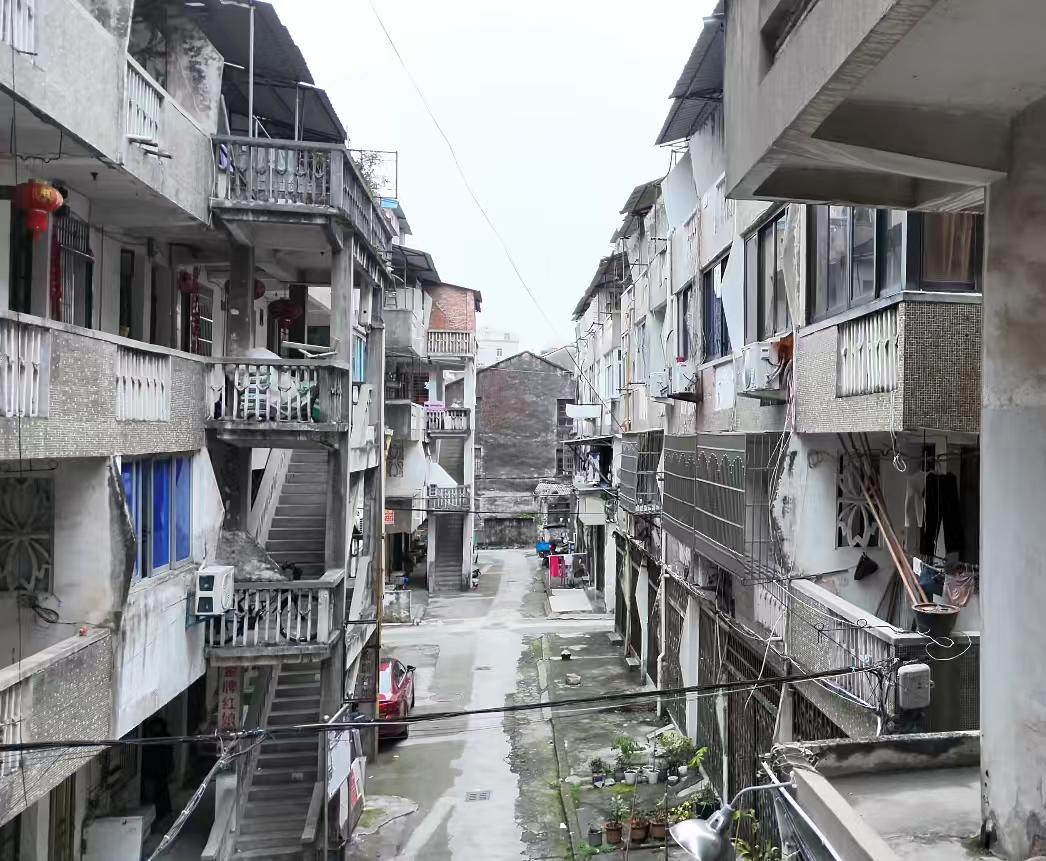 浙江首例业主全额自筹重建！乐清虹桥 40 年老小区启动原拆原建，居民盼一年后住进
