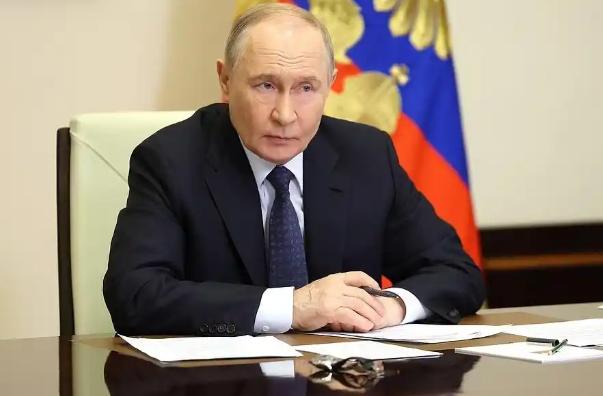 真停火还是演给上帝看？当地时间4月9号，普京直接下令要在东正教复活节搞一次32小