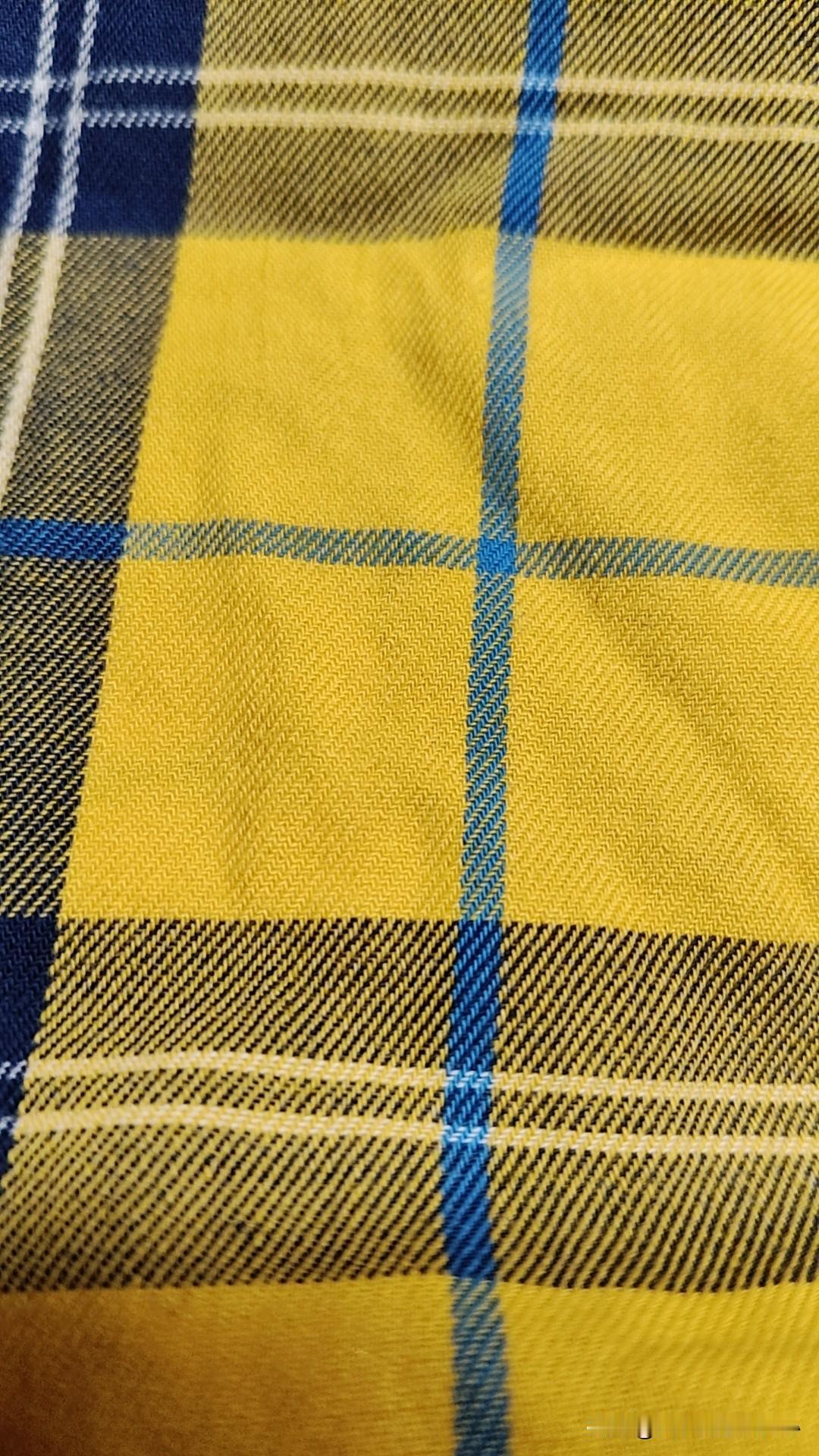 终于发现了消耗旧衣服的好办法了，不再为一堆旧衣服发愁了。
以前是扔了吧不舍得，捐