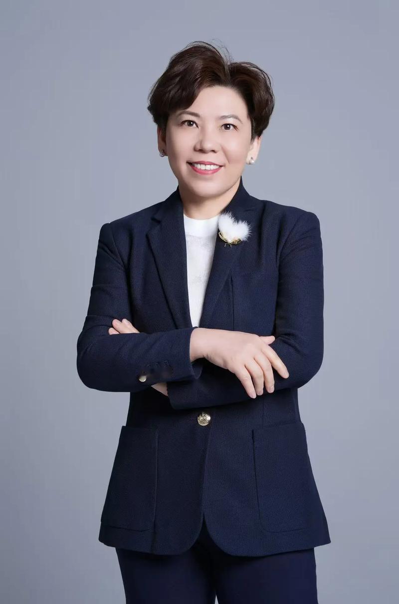 邓亚萍用实际行动打破不实谣言自证清白！
大家知道邓亚萍是家喻户晓的乒坛名人，退役