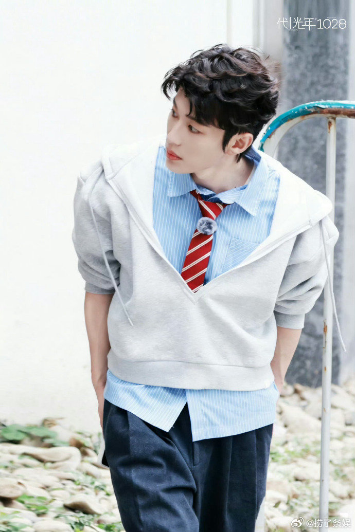 内娱颜担艺人集体素颜做瑜伽家人们谁懂啊🤩 刷到内娱颜担一起素颜练瑜伽，直接原地