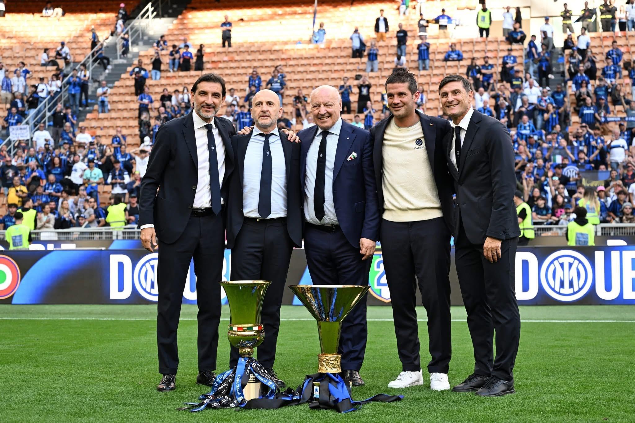 冠軍加冕👑🏆🏆🇮🇹Double TrophyForza inter[超