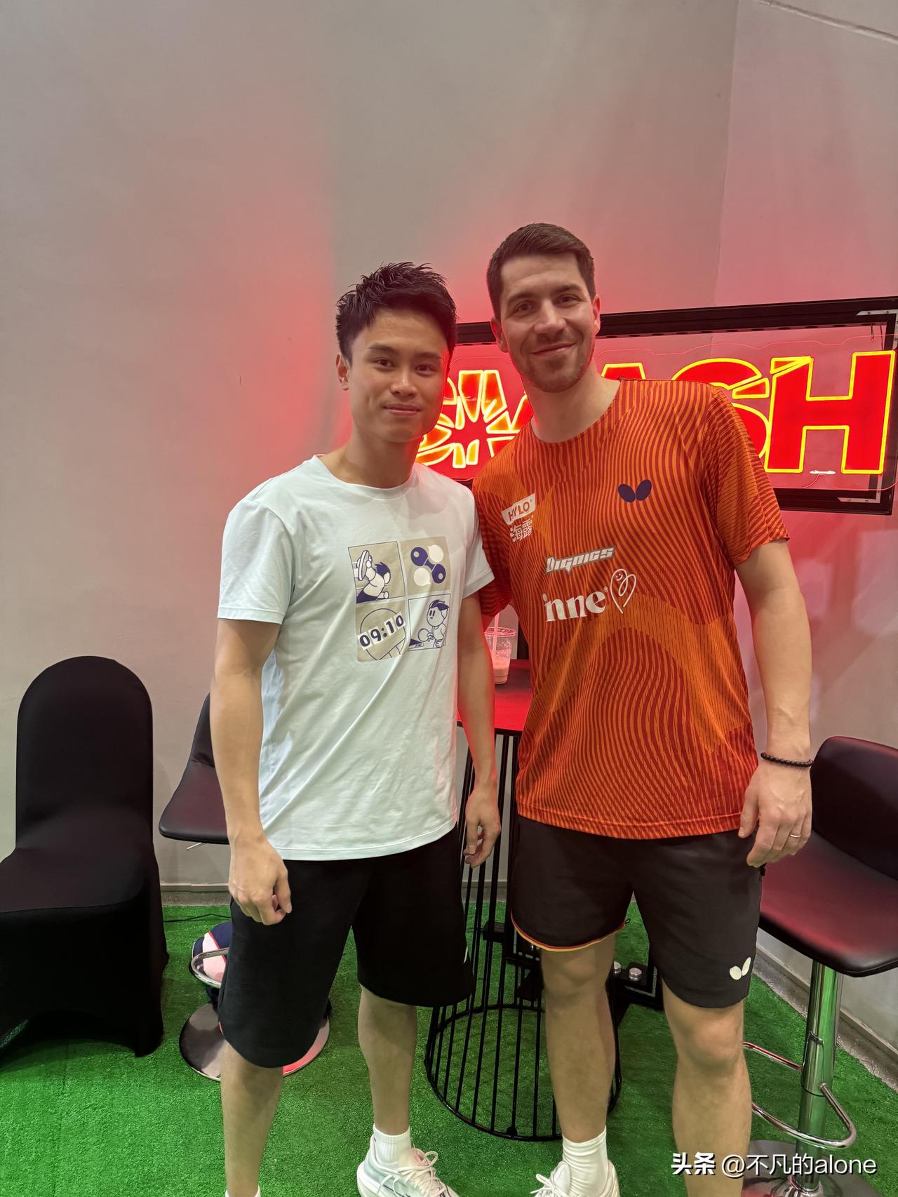 3月1日，小弗队长发文说：“在新加坡玩得超开心，下一站重庆，冲呀！”

WTT新