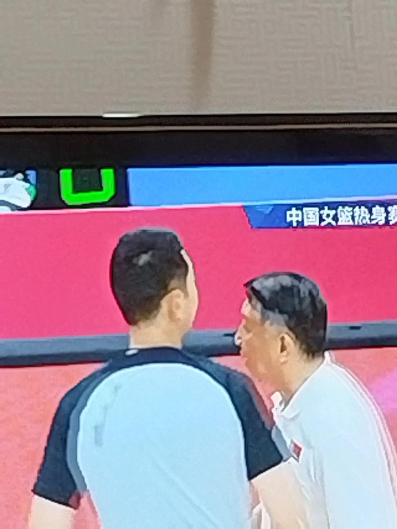 没有李梦中国队确实很难赢下澳大利亚。
今晚中国女篮同澳大利亚热身赛刚刚结束。中国