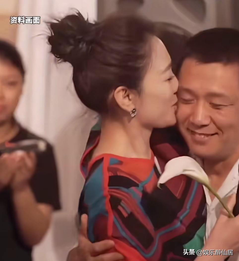 我发现李小冉跟刘涛的命一样，
都是找老公坑自己的那种，明明当初李小冉因为颜值高身