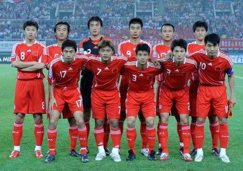 曾记否？

2001年10月7日沈阳五里河体育场，国足1-0击败阿曼，提前晋级世