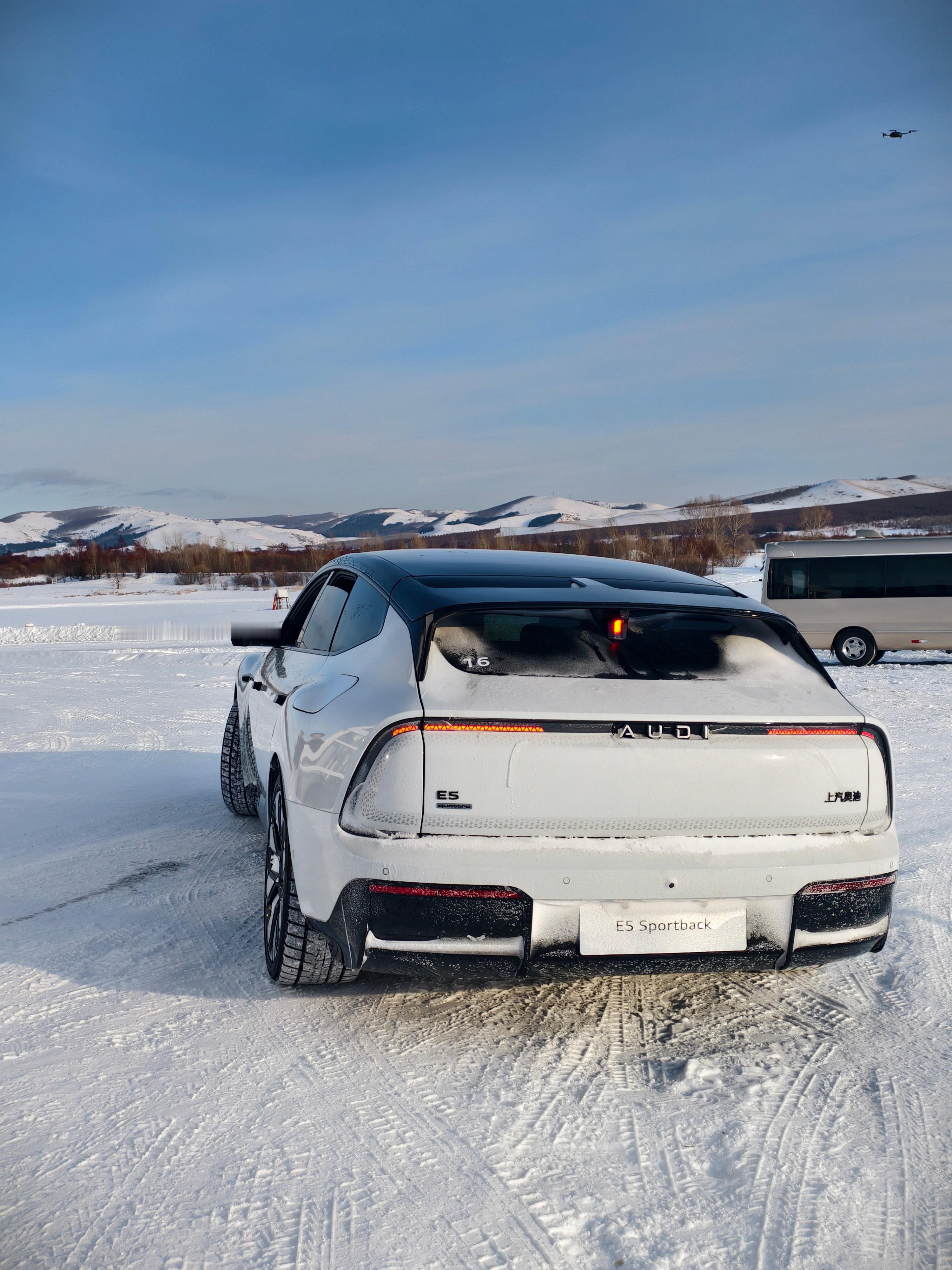 天气好好！手机原图直出！和E5 Sportback在雪地撒欢的一天！！！冰雪之上